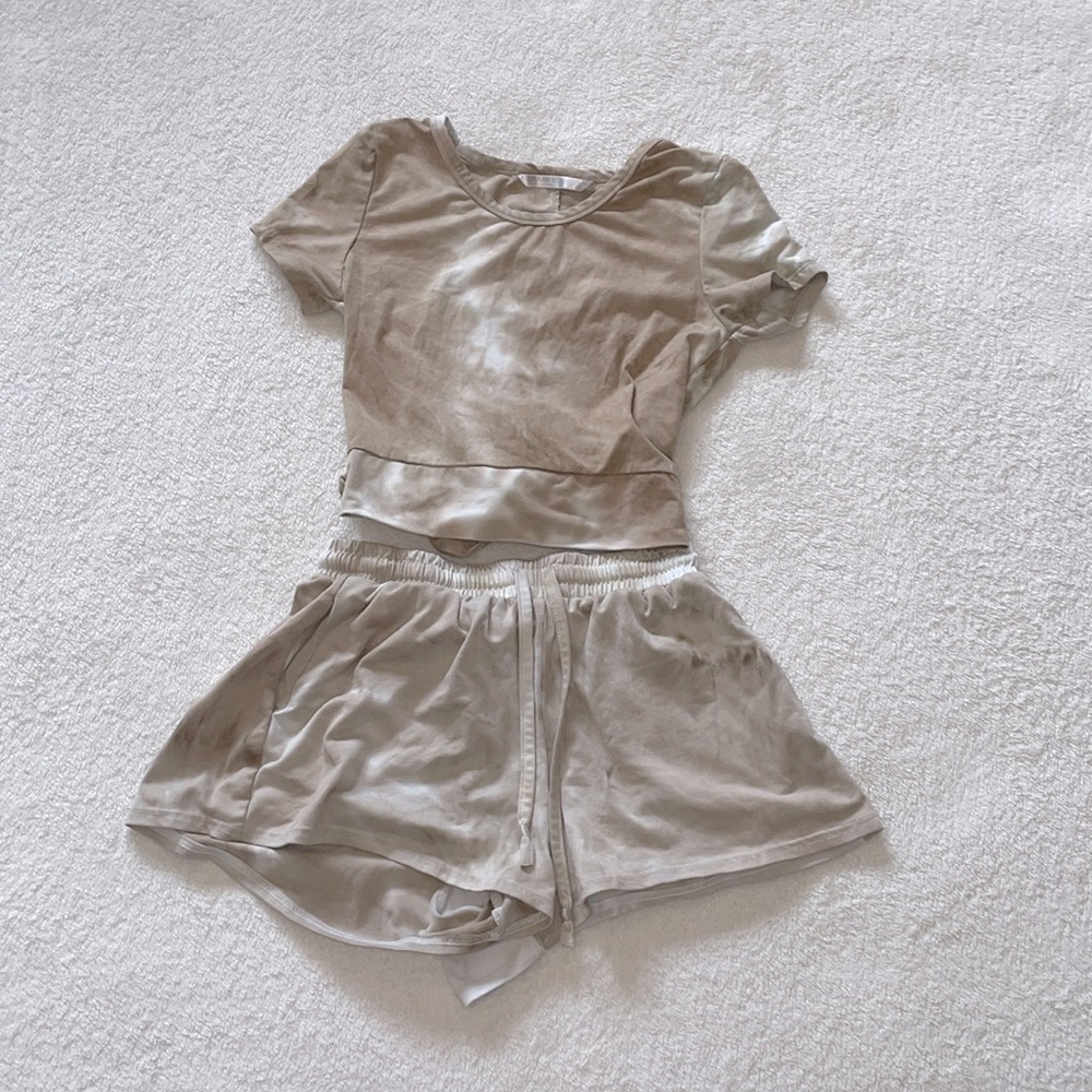 Beige and white two piece set🧑‍🎨